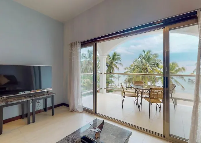 Oceanfront With Amazing Water Views Partial Ac Wifi & Pool * San Pedro (Ambergris Caye)