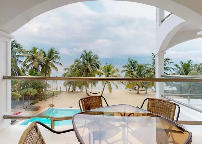Сasa de vacaciones Oceanfront With Amazing Water Views Partial Ac Wifi & Pool San Pedro (Ambergris Caye)